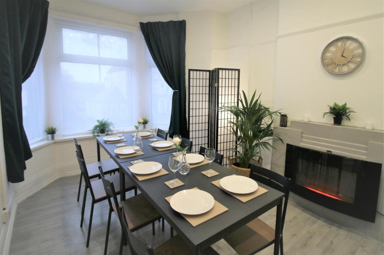 Free Local Parking - Fast Wifi - Sleeps 10 Guests By Property Promise Cardiff Kültér fotó