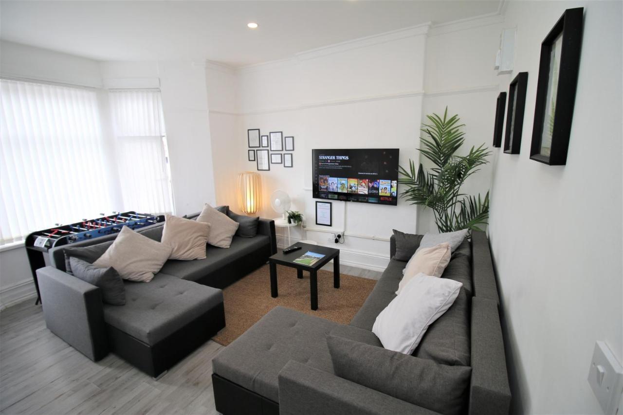 Free Local Parking - Fast Wifi - Sleeps 10 Guests By Property Promise Cardiff Kültér fotó